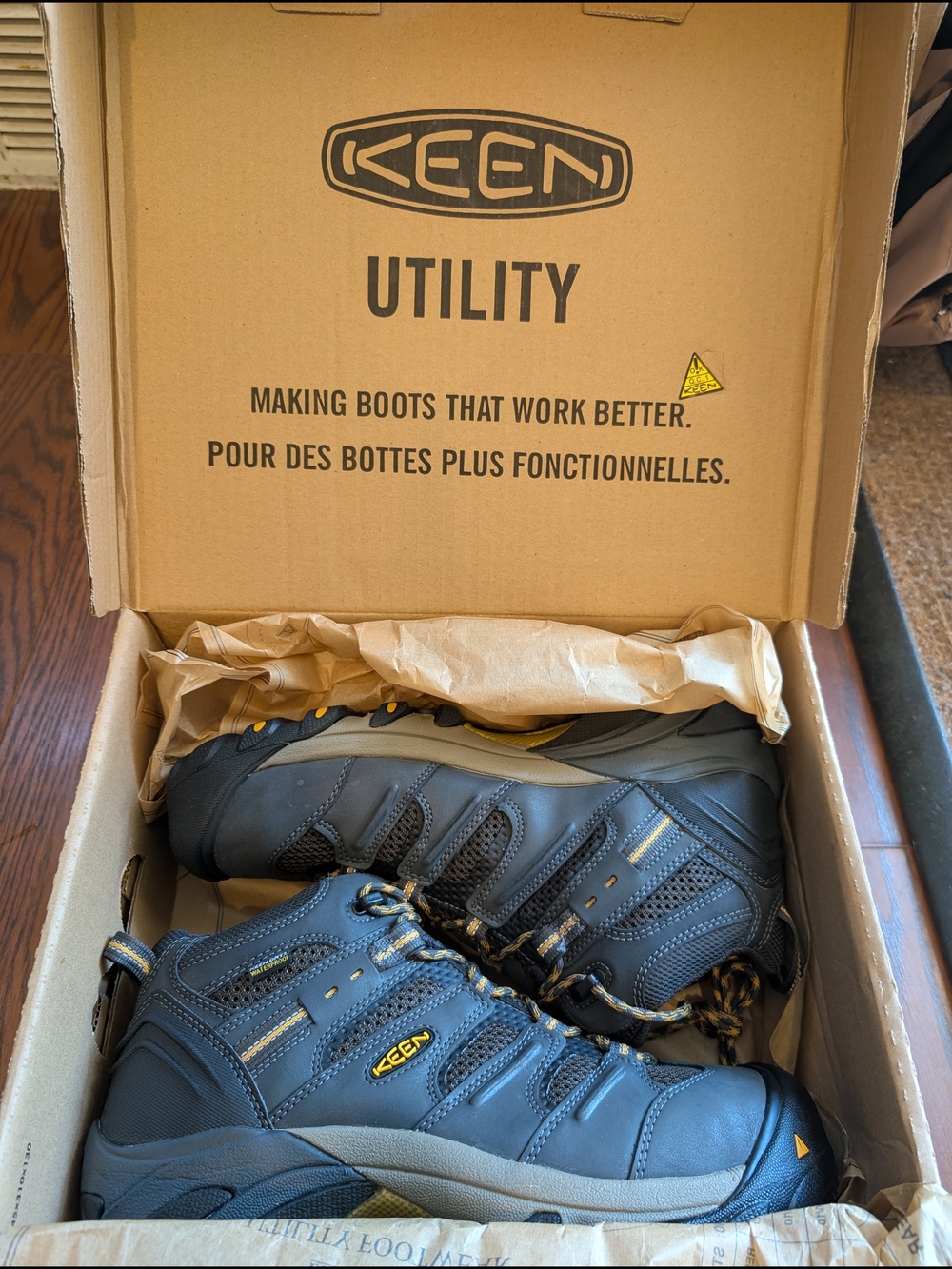 Keen Utility Mens Lansing Mid WP Steel Toe Work Shoes Boots Sz 12EE Wide Uniform